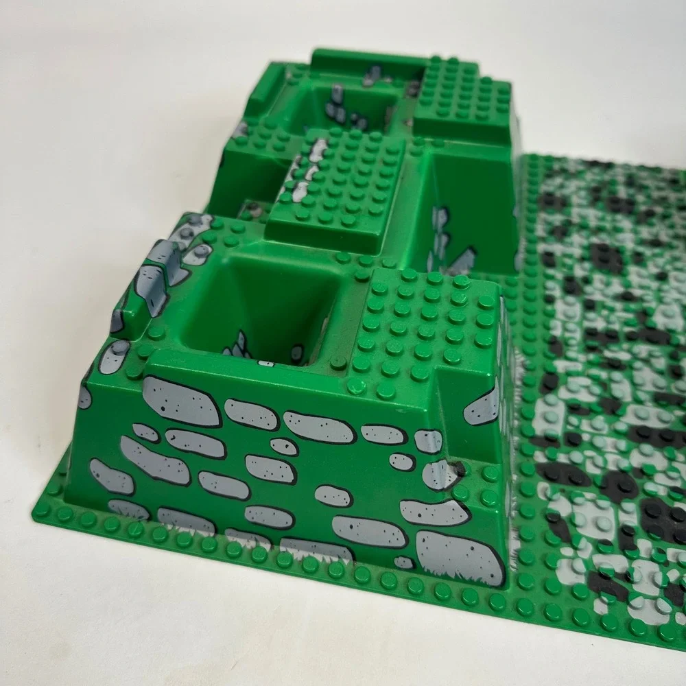 LEGO 3D Raised Baseplate 32x48 Green Castle Stone Road Double Crater 30271px2